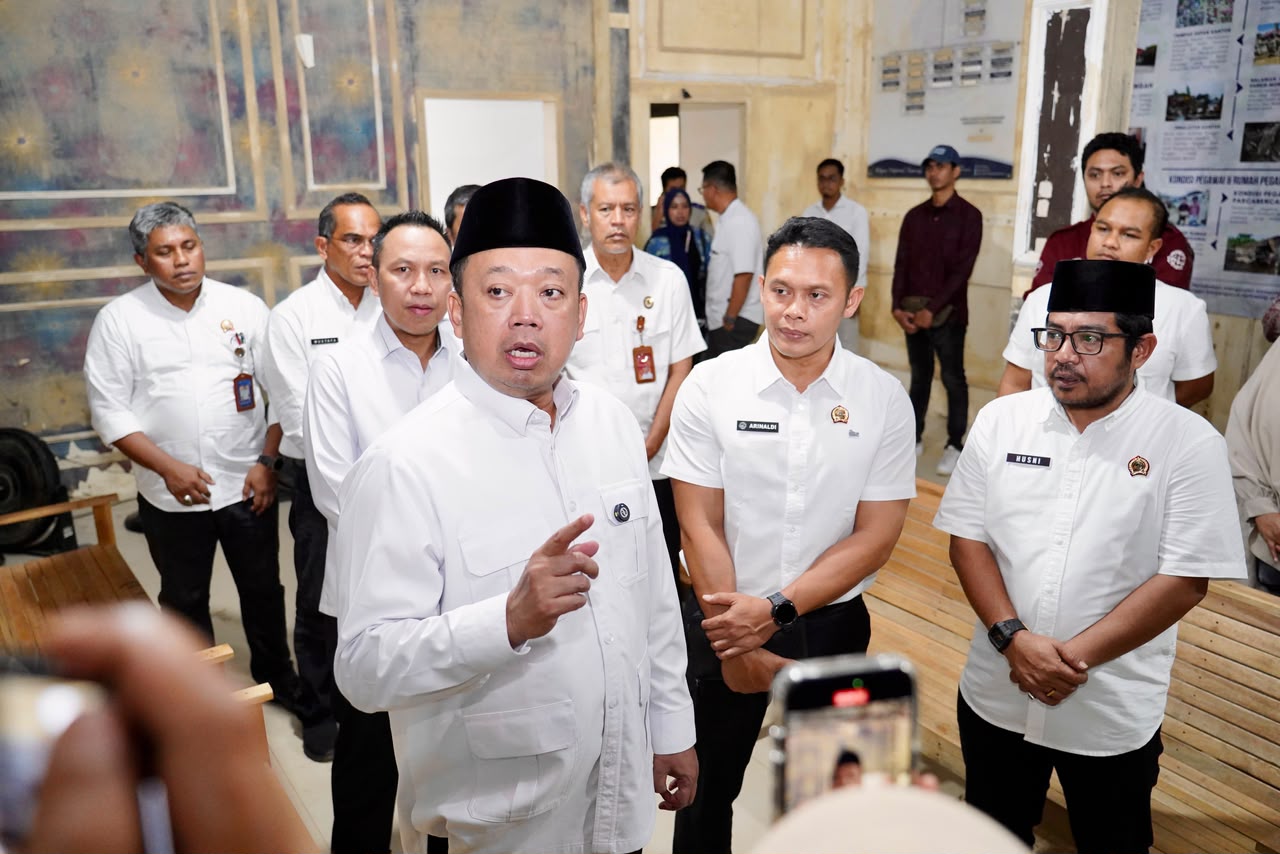 Menteri Nusron Tinjau Kantah Kabupaten Aceh Tamiang Pascabencana Hidrometeorologi Sumatera 2025