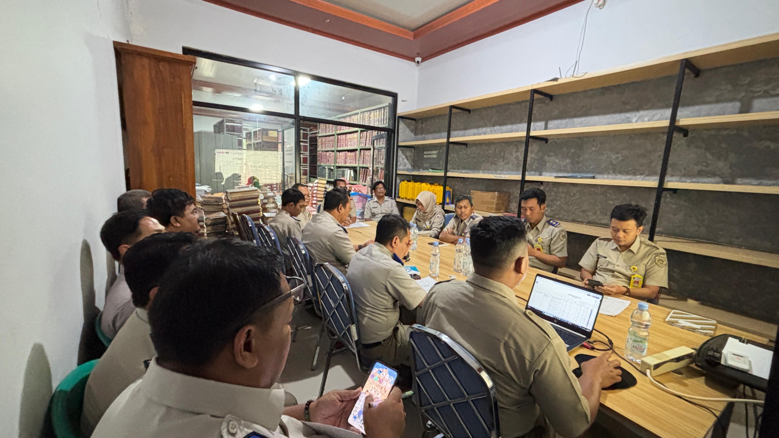 Wujudkan Target Realisasi Fisik dan Anggaran 2026, Kepala Kantor Pertanahan Kab. Batang adakan Evaluasi Pencapaian Kinerja Seluruh Seksi