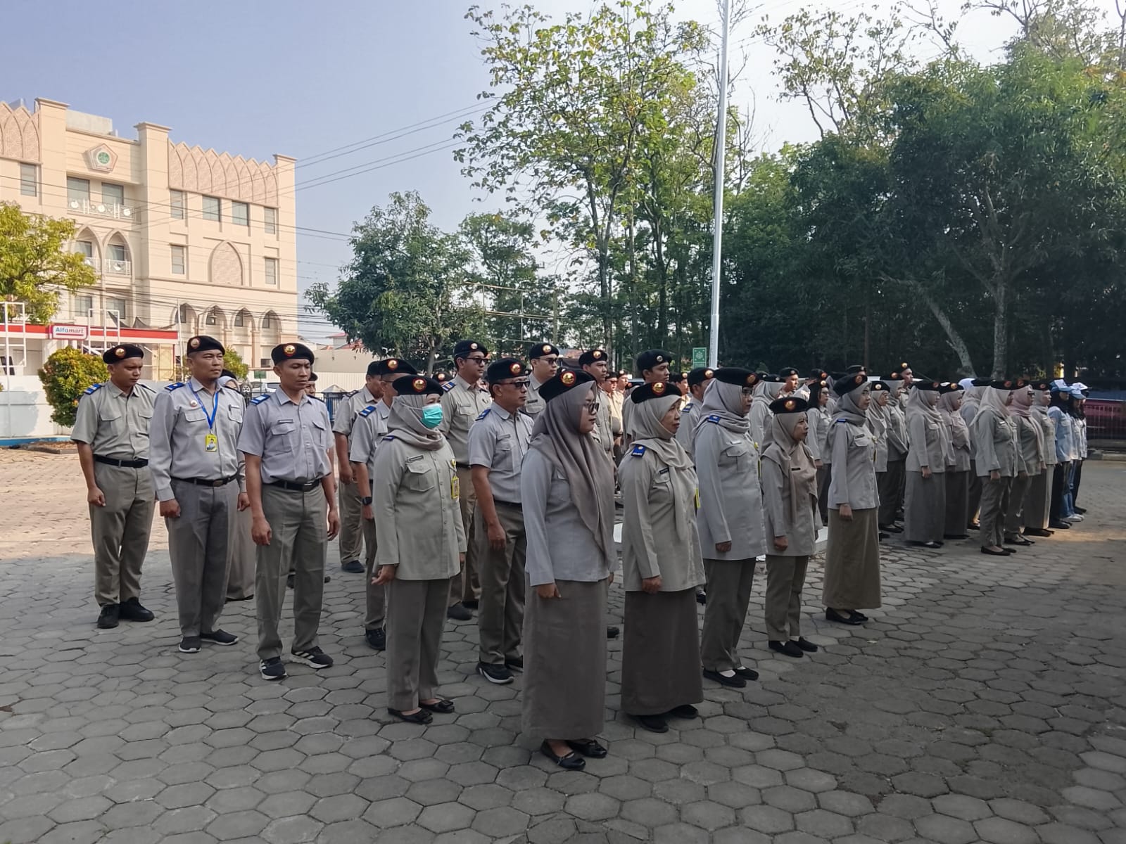 Kantah Batang Gelar Apel Pagi : Perkuat Disiplin, Sinergi, dan Komitmen dalam Memberikan Pelayanan Terbaik kepada Masyarakat