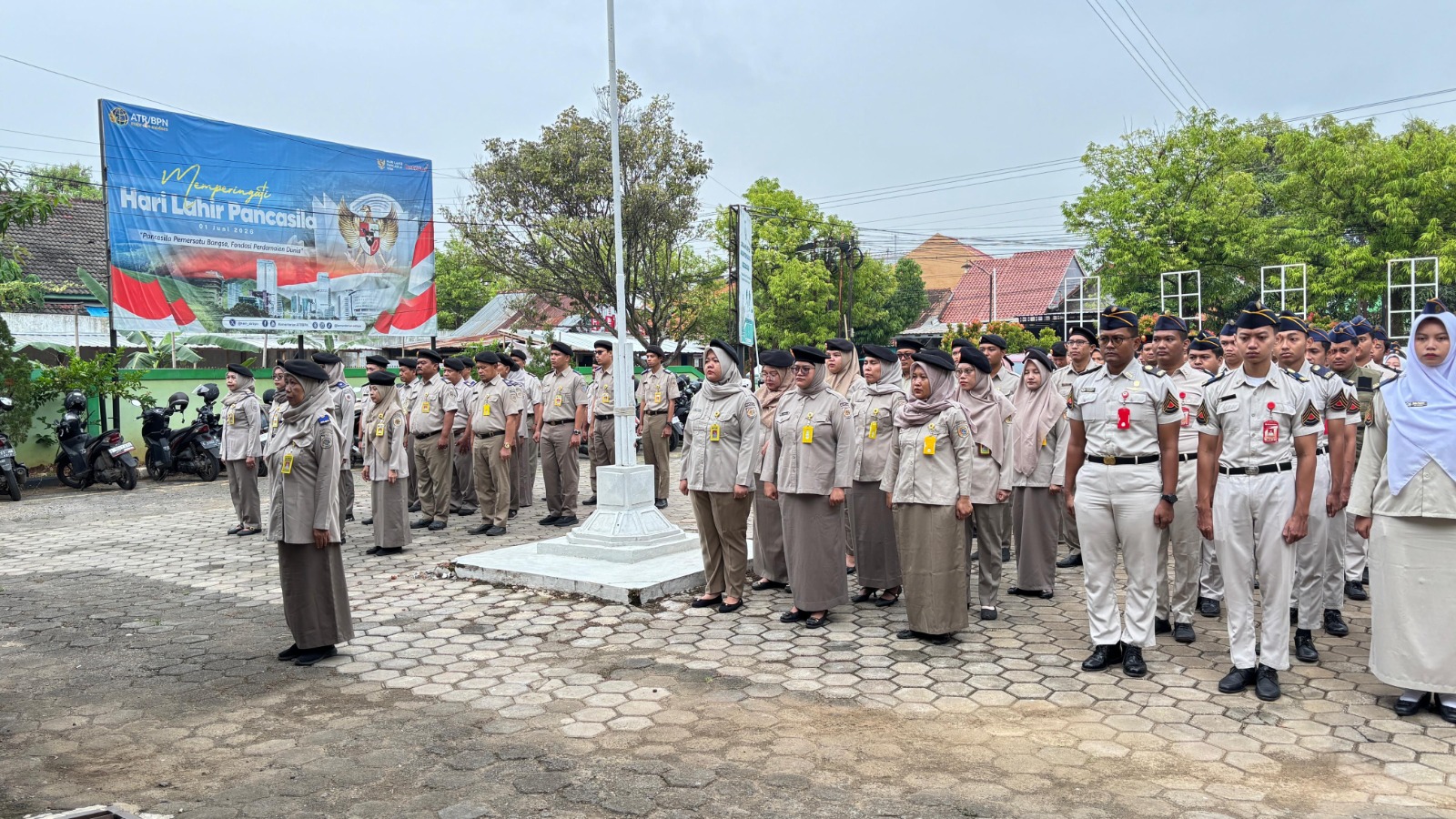 Perkuat Komitmen Kinerja, Kantah Batang Dorong Percepatan Penyelesaian PTSL  2026 dan Tunggakan Layanan