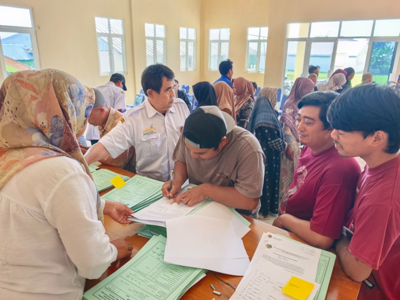 Tim 1 PTSL Kantor Pertanahan Kab. Batang melaksanakan Sidang Panitia Adjudikasi di Desa Soka Kec. Bawang