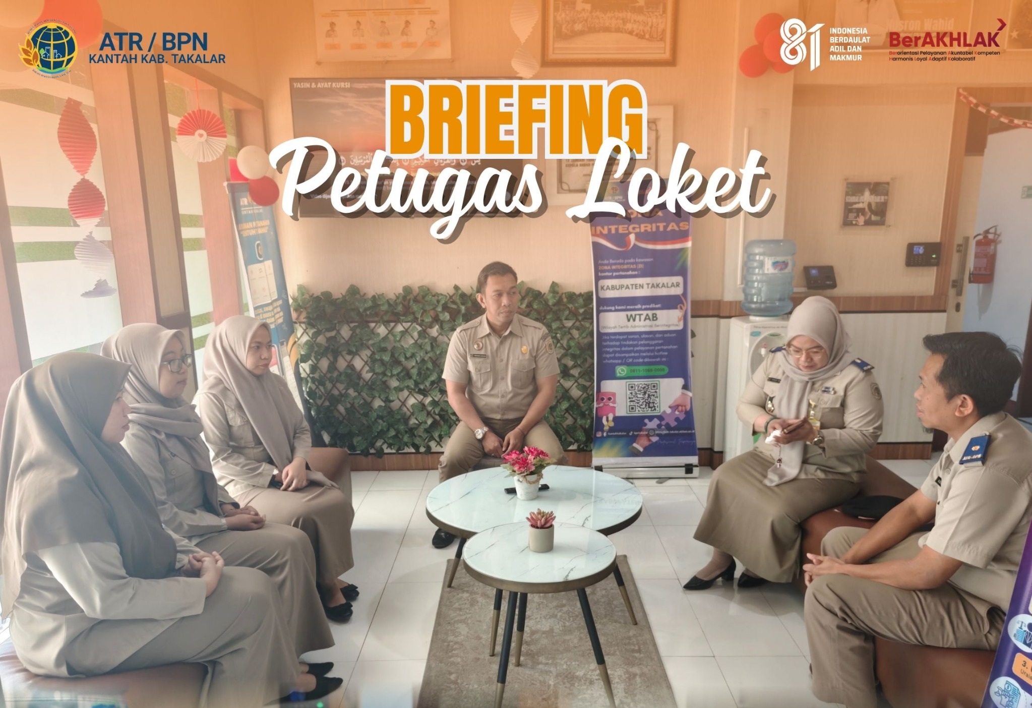 Briefing pagi petugas loket 24 Agustus