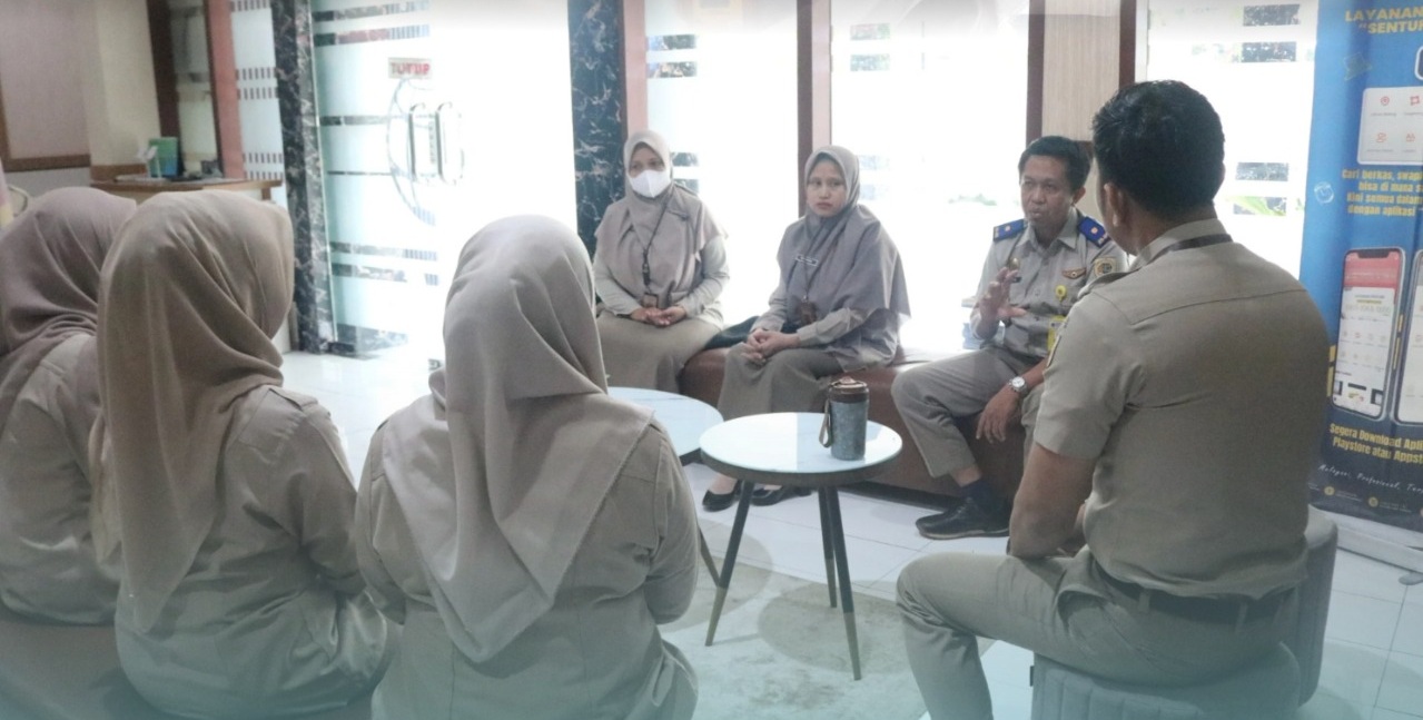 Briefing Petugas Loket