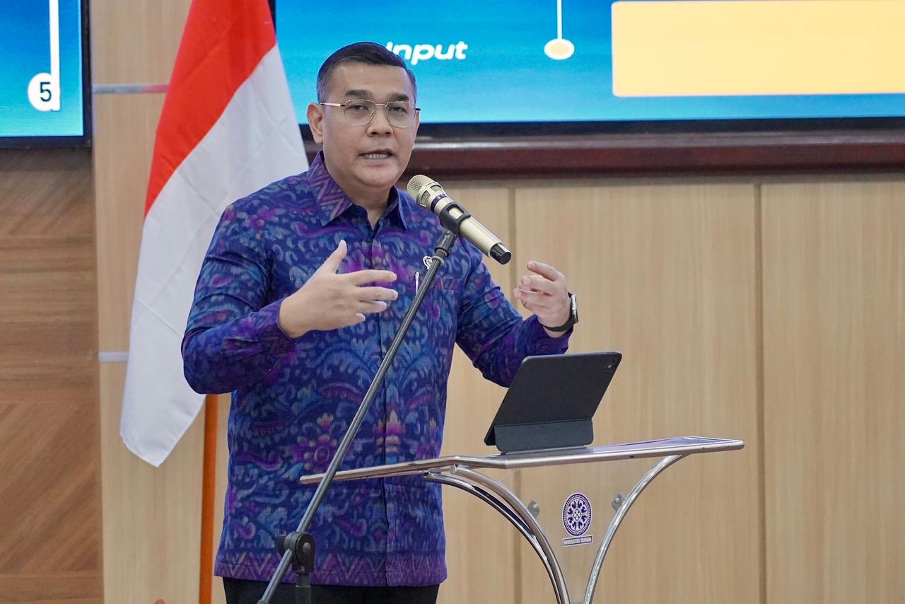 Bicarakan Digitalisasi Layanan Pertanahan di Universitas Udayana, Wamen Ossy: Bukan Sekadar Ganti Dokumen Kertas ke Digital