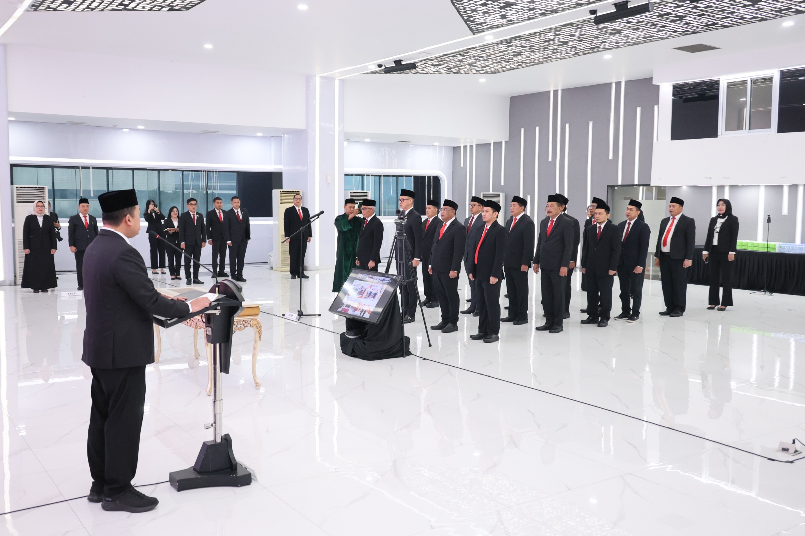 Lantik 130 Pejabat, Menteri ATR/Kepala BPN: Berikan Manfaat dan Pelayanan yang Adil bagi Masyarakat