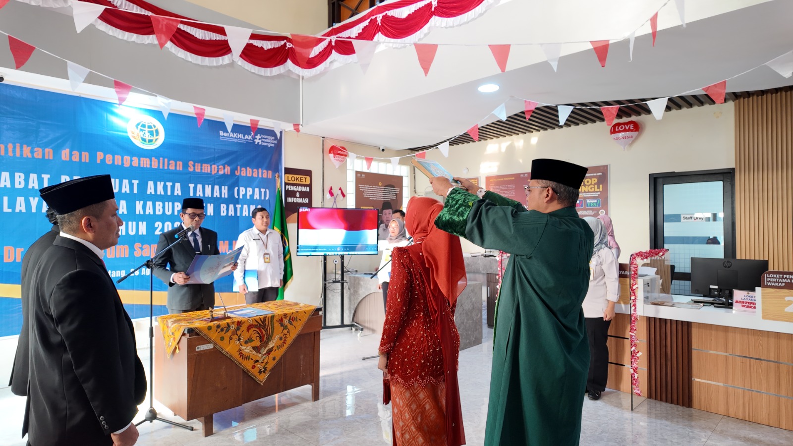 Kantor Pertanahan Kab. Batang Melaksanakan Pengambilan Sumpah Jabatan PPAT atas Nama Dr. Mega Arum Saputri, S.H., M.Kn